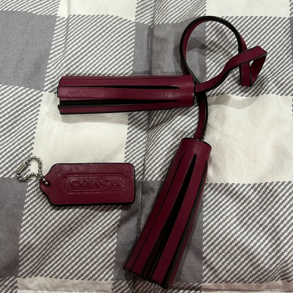 Coach tassle snd tag - Picture 1 of 1